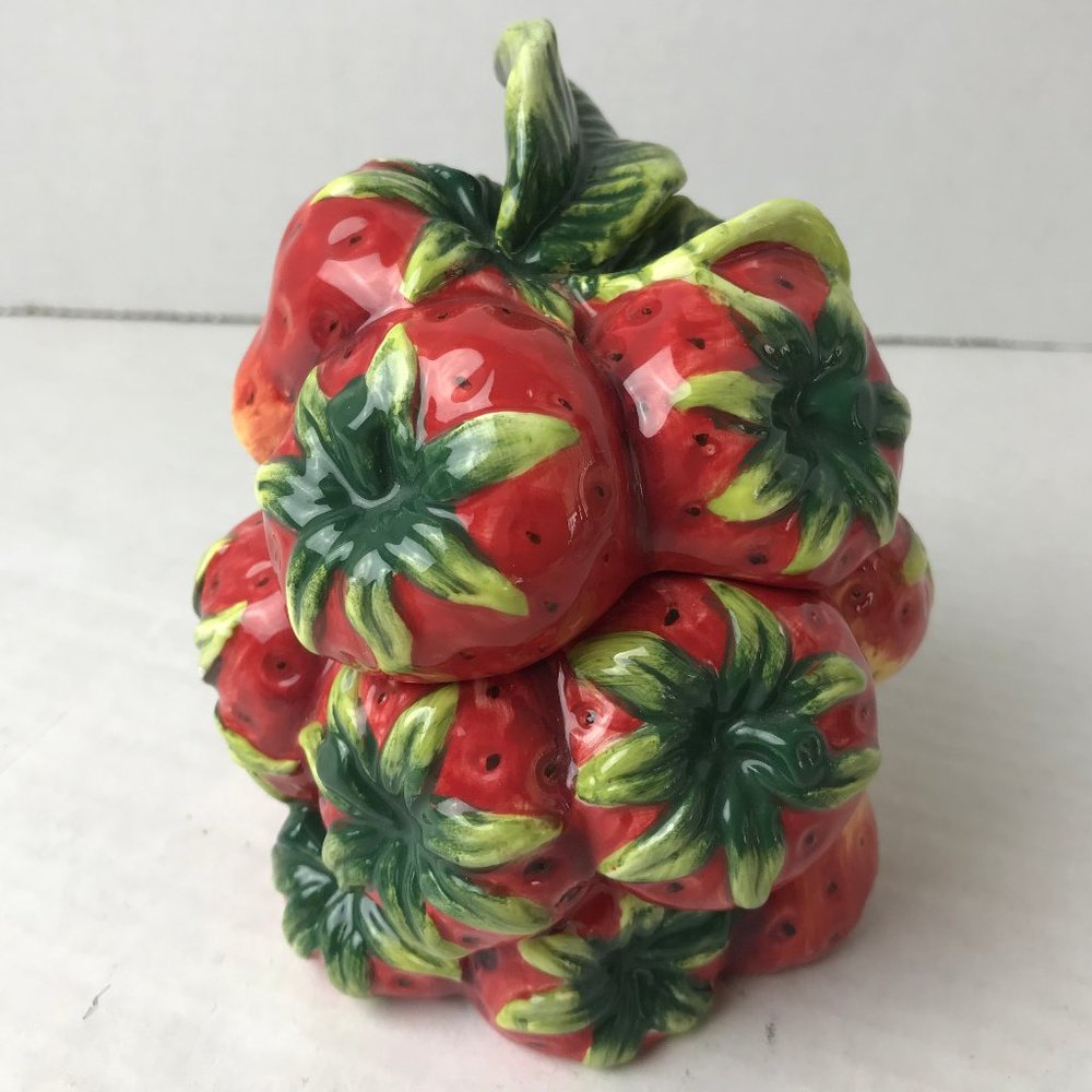 BELLA CASA BY GANZ  Ceramic 3D 2 Piece Lidded Fruit  Strawberry Jam/Jelly Jar